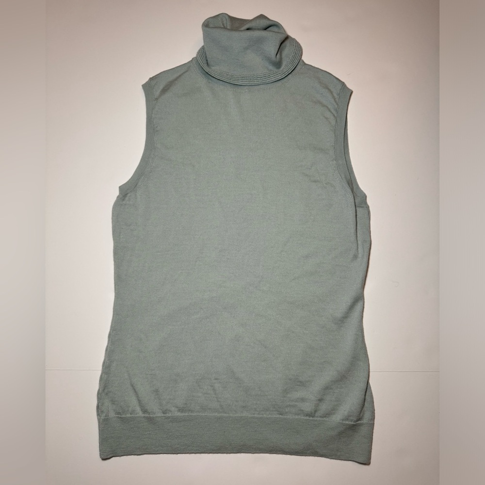 Lafayette148 100% wool turtleneck